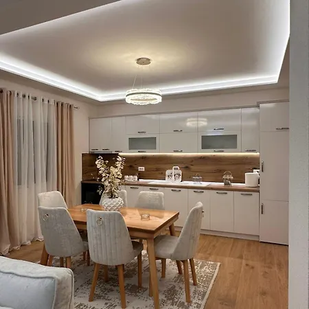 Apartment As Garden & Parking Privat *